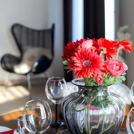 Apartament Red King *
