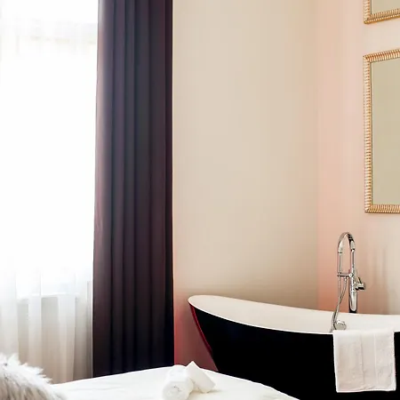 Red King Apartament *